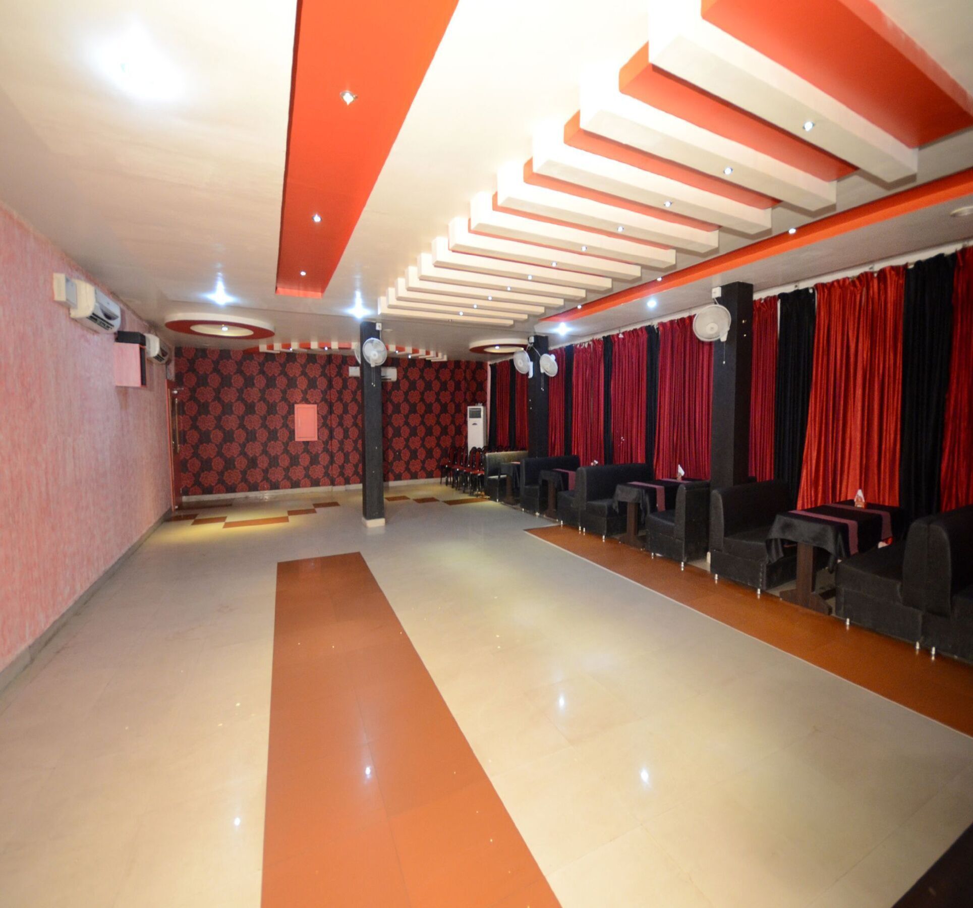 Oyo 2075 Hotel Kota Royal Buitenkant foto