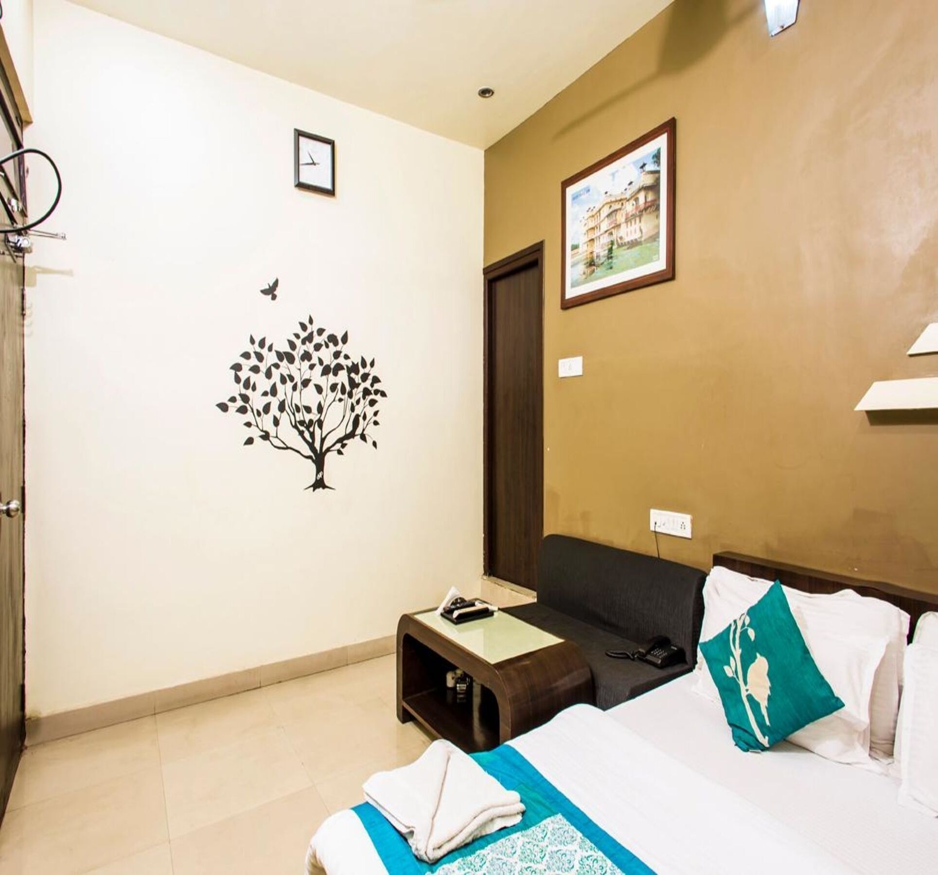 Oyo 2075 Hotel Kota Royal Buitenkant foto
