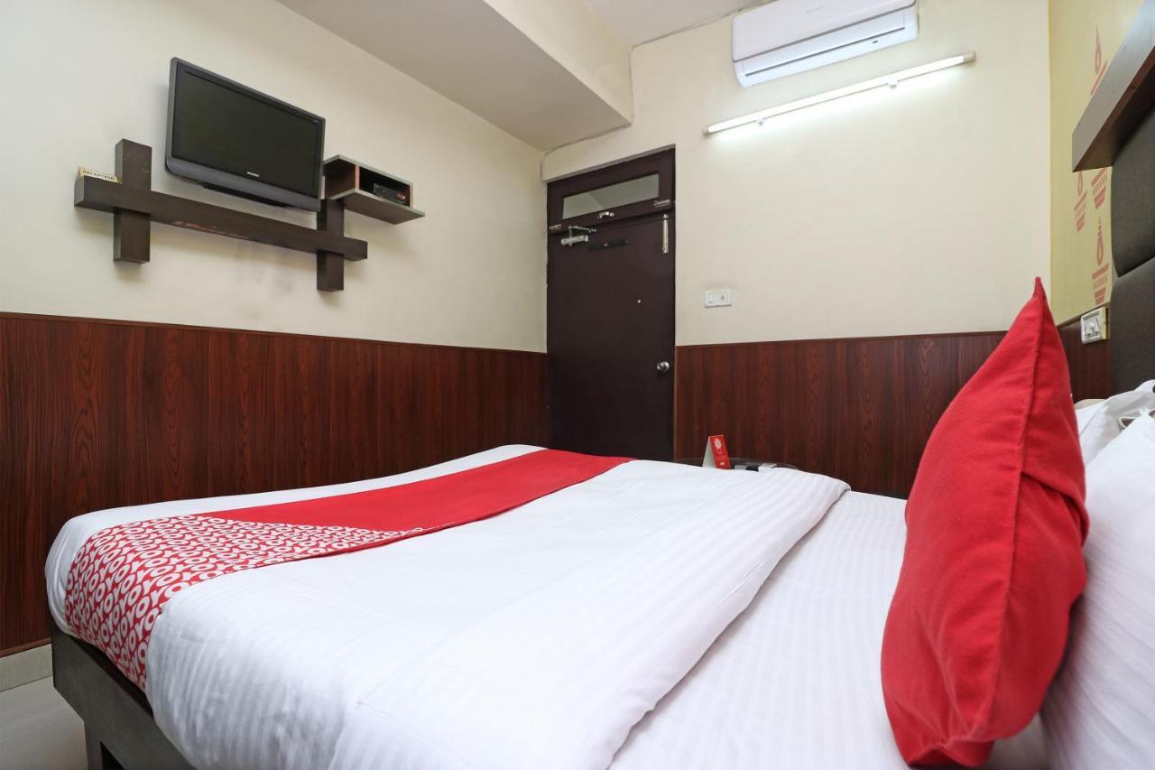 Oyo 2075 Hotel Kota Royal Buitenkant foto